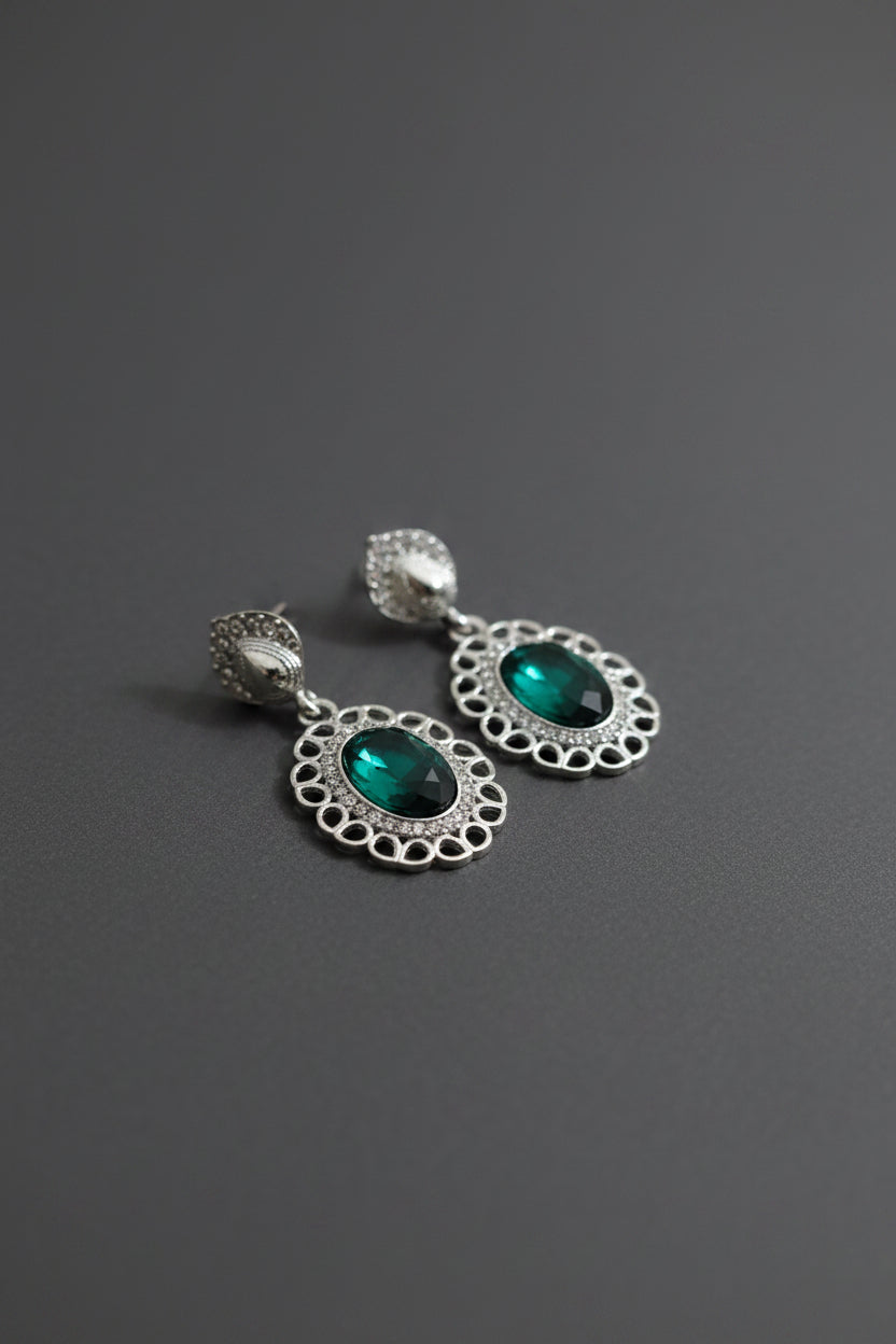 green_emerald_earrings