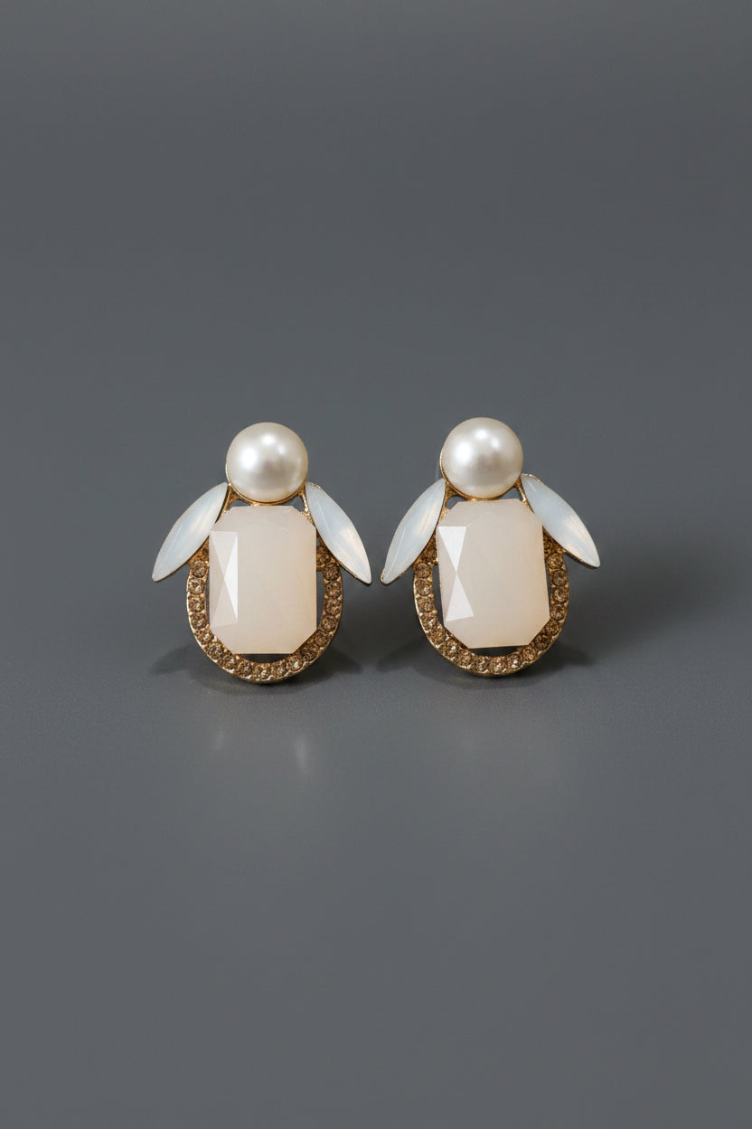 pearl_stud_earrings