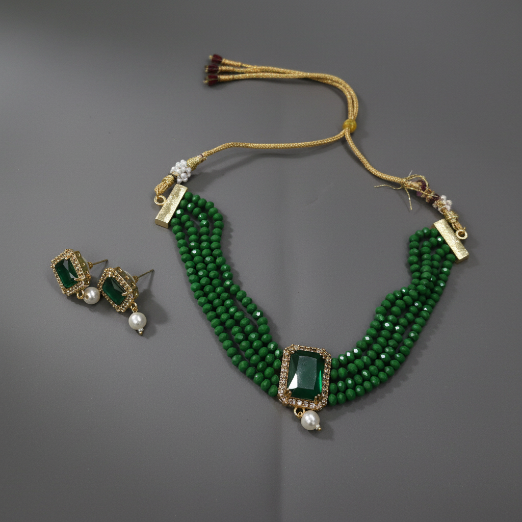 Green crystal lines choker 