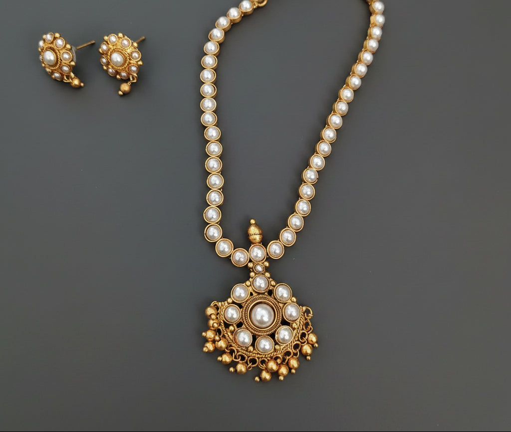 Pearl Kemp necklace