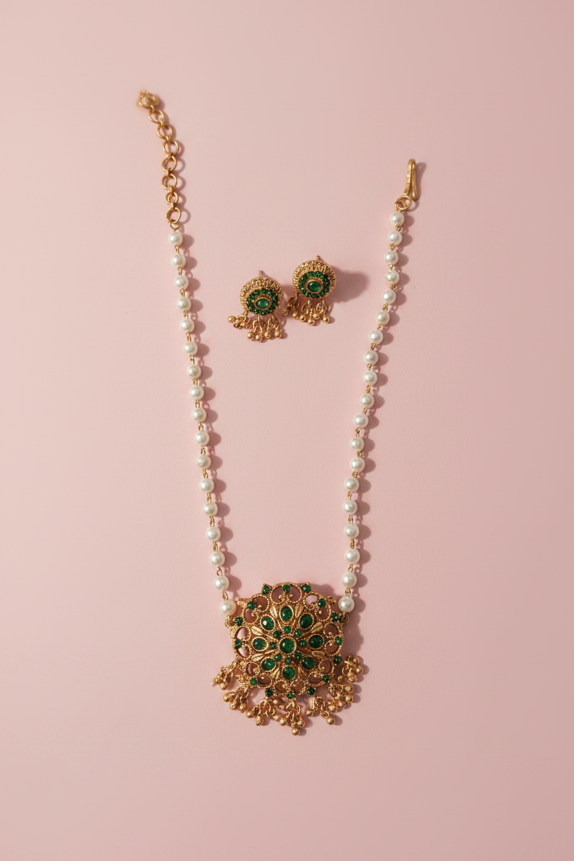 Pearl Green Stone Choker