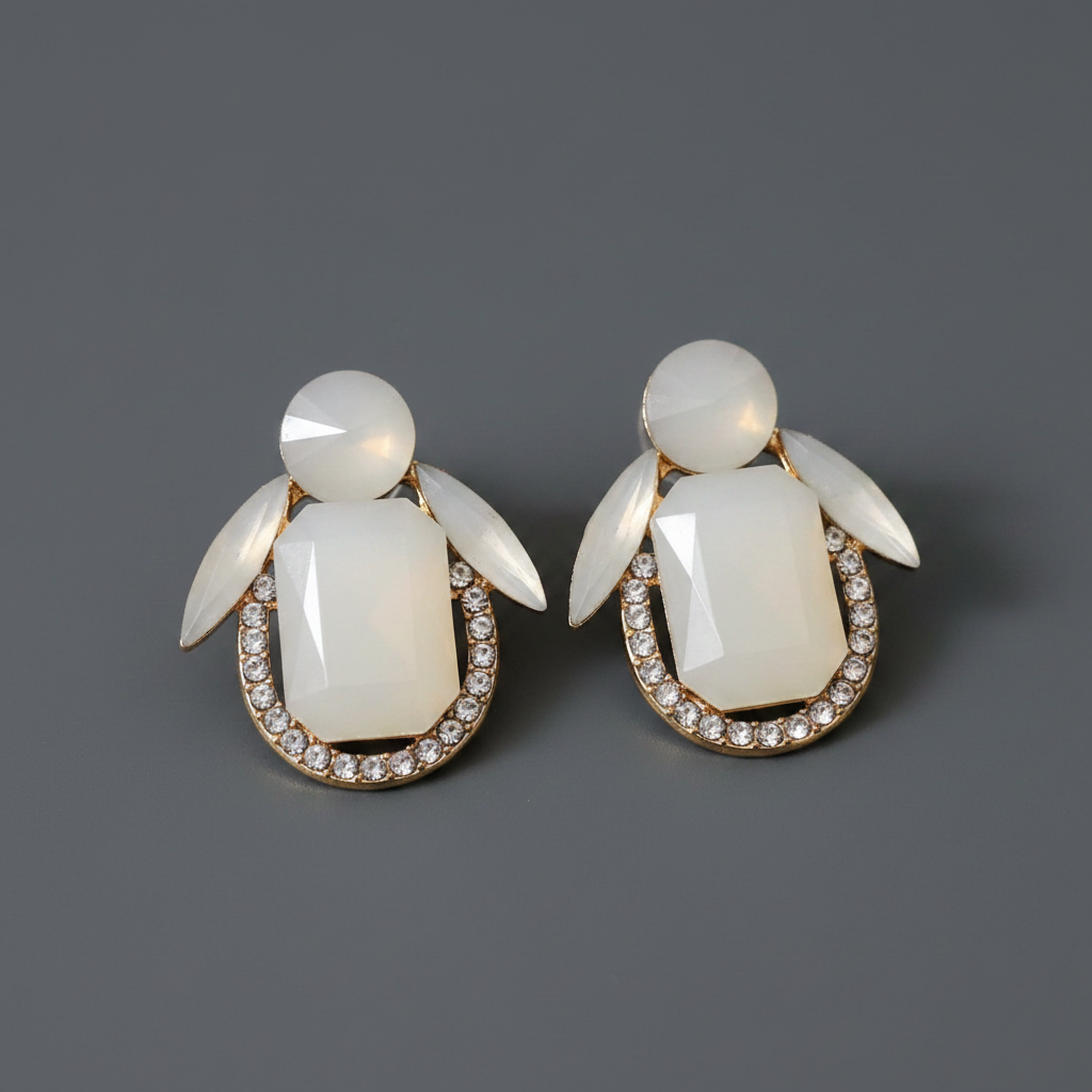 White Penquin Stone Stud