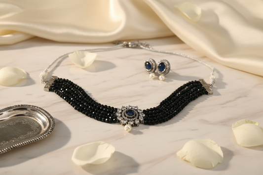 blue_choker
