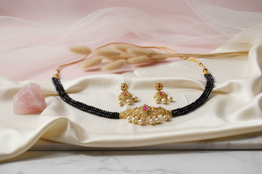 crystal black bead choker
