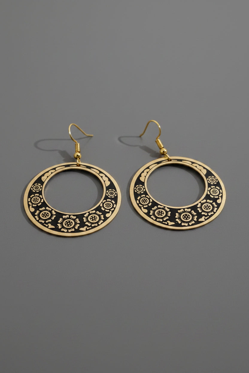 gold_floral_round_earrings