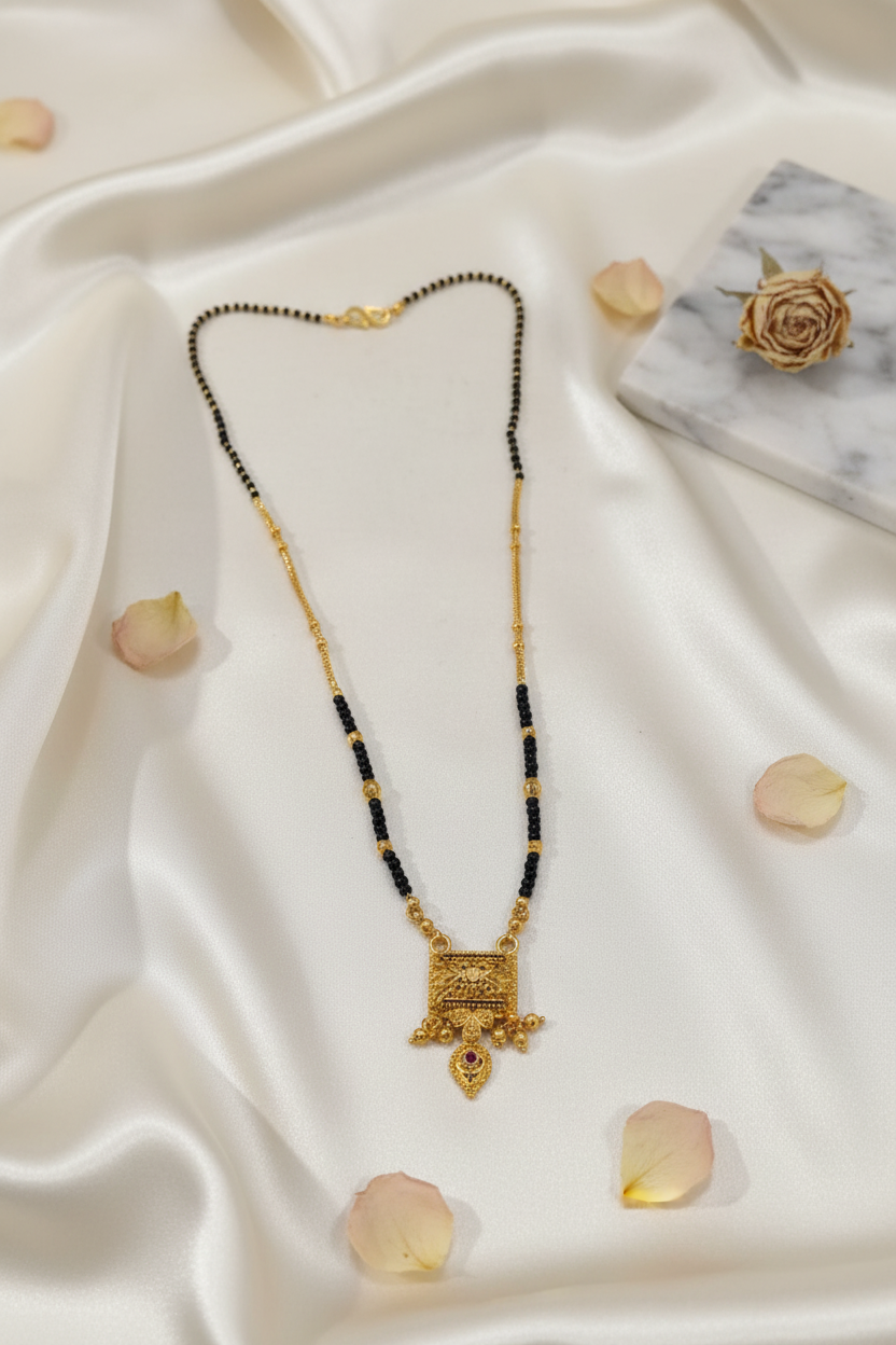 gold_line_mangalsutra