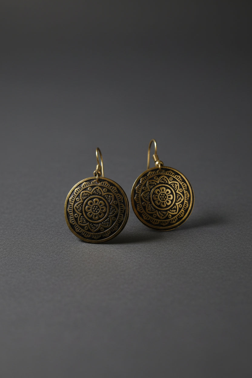 gold_round_earrings