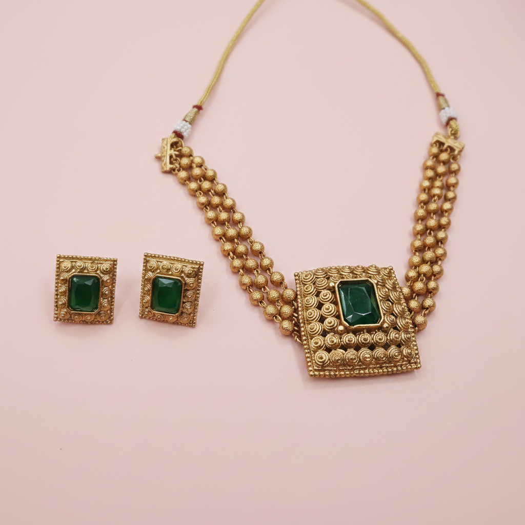 Green Antique choker 