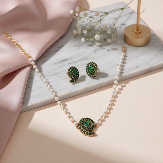 green mango pearl choker/ necklace 
