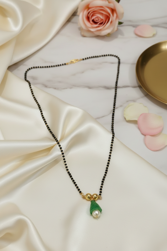 green_pendant_mangalsutra
