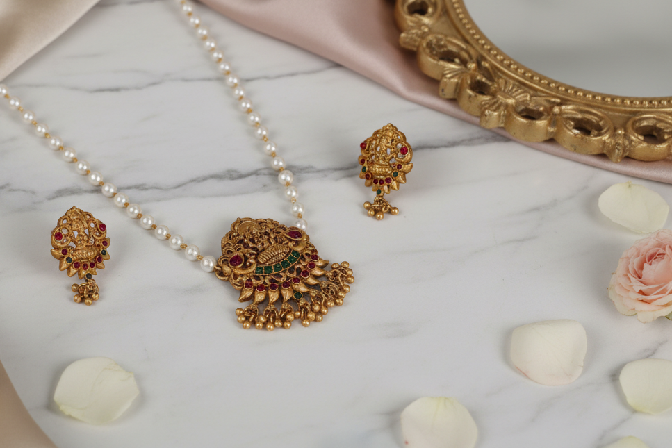 lakshmi pearl matte choker 