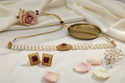 Red Antique Pearl choker 