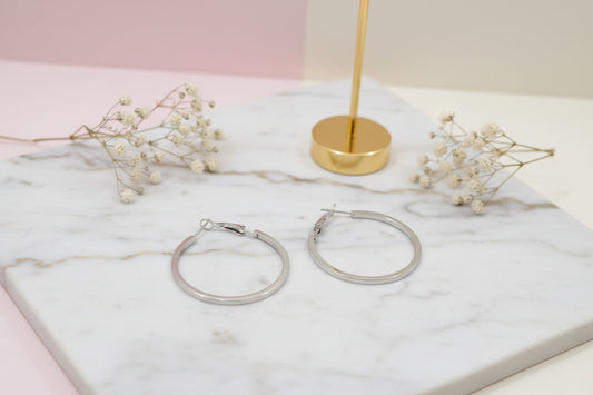 silver_round_earrings
